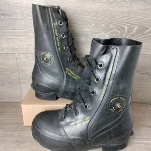 VTG Bata Boots Size 5R Black US Military 1985 Cold Weather Mickey Mouse Bunny